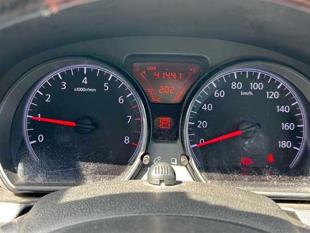 日産 ノート X 大阪府 2014(平26)年 4.2万km ダークメタルグレー 純正ナビ　/バックカメラ　/フルセグＴＶ　/　CD/DVD/USB/AUX/ETC/純正フロアマット　/純正１４インチアルミホイール　/フルフラットシート　/アイドリングストップ　/プッシュスタート/スマートキー