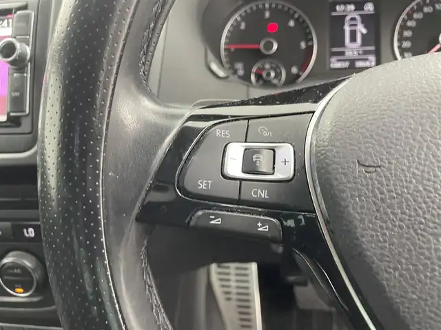 フォルクスワーゲン シャラン TDI ハイライン 愛知県 2021(令3)年 6.9万km ピュアホワイト ルーフレール/純正ナビ/（CD/DVD/BT/フルセグ）/バックカメラ/ETC/追従クルーズコントロール/ドラレコ/衝突軽減システム/横滑り防止/車線逸脱抑制/ブラインドスポットモニター/両側パワースライドドア/後席オートエアコン/ドアバイザー/シートバックテーブル/パドルシフト/保証書/スペアキー