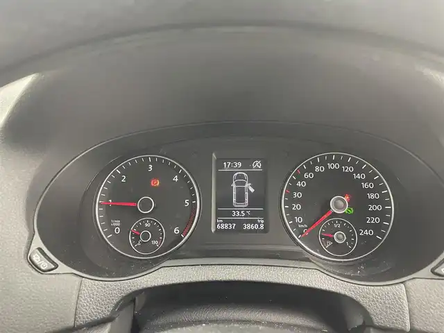 フォルクスワーゲン シャラン TDI ハイライン 愛知県 2021(令3)年 6.9万km ピュアホワイト ルーフレール/純正ナビ/（CD/DVD/BT/フルセグ）/バックカメラ/ETC/追従クルーズコントロール/ドラレコ/衝突軽減システム/横滑り防止/車線逸脱抑制/ブラインドスポットモニター/両側パワースライドドア/後席オートエアコン/ドアバイザー/シートバックテーブル/パドルシフト/保証書/スペアキー