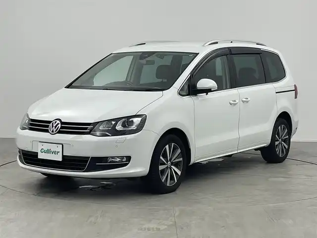 フォルクスワーゲン シャラン TDI ハイライン 愛知県 2021(令3)年 6.9万km ピュアホワイト ルーフレール/純正ナビ/（CD/DVD/BT/フルセグ）/バックカメラ/ETC/追従クルーズコントロール/ドラレコ/衝突軽減システム/横滑り防止/車線逸脱抑制/ブラインドスポットモニター/両側パワースライドドア/後席オートエアコン/ドアバイザー/シートバックテーブル/パドルシフト/保証書/スペアキー