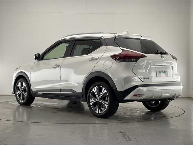 日産 キックス X ツートーンインテリアED 宮崎県 2020(令2)年 4.6万km ブリリアントホワイトパール ワンオーナー/プロパイロット/インテリジェントルームミラー/エマ―ジェンシーブレーキ/LDW（車線逸脱警報）/LDP（車線逸脱防止支援）/オートマチックハイビーム/コーナーセンサー/純正9型ナビ/フルセグTV/CD/DVD/Bluetooth/アラウンドビューモニター/ハーフレザーシート/シートヒーター/ステアリングヒーター/純正17インチAW/LEDヘッドライト/前後ドライブレコーダー/ETC/スマートキー×2/保証書