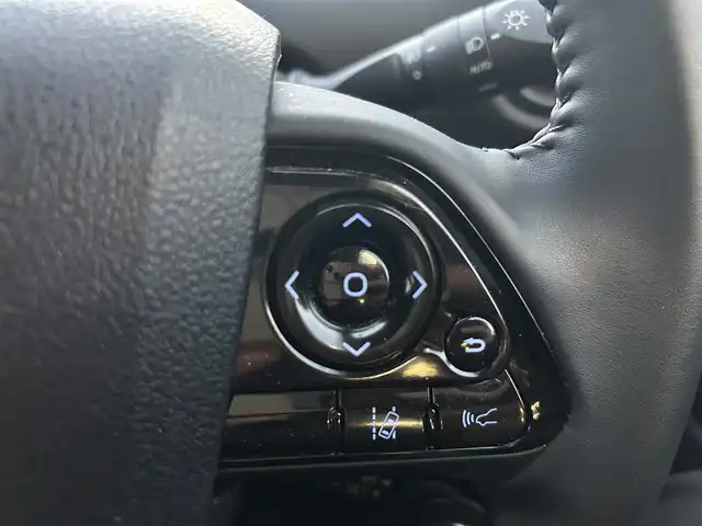 トヨタ プリウス SセーフティプラスⅡ 長崎県 2021(令3)年 2万km プラチナホワイトパールマイカ ワンオーナー/純正ナビ/(Bluetooth/CD/DVD)/フルセグTV/バックカメラ/全方位カメラ/ETC/ドライブレコーダー/レーダークルーズコントロール/セーフティセンス/レーンキープアシスト/オートマチックハイビーム/ブラインドスポットモニター/LEDヘッドランプ/禁煙車