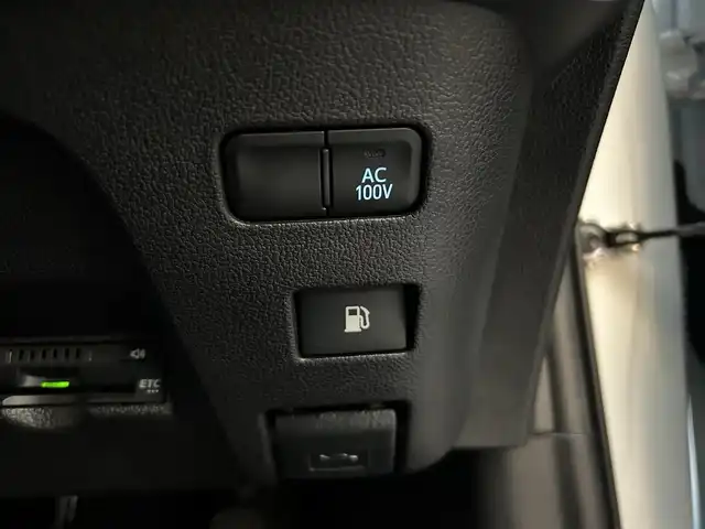 トヨタ プリウス SセーフティプラスⅡ 長崎県 2021(令3)年 2万km プラチナホワイトパールマイカ ワンオーナー/純正ナビ/(Bluetooth/CD/DVD)/フルセグTV/バックカメラ/全方位カメラ/ETC/ドライブレコーダー/レーダークルーズコントロール/セーフティセンス/レーンキープアシスト/オートマチックハイビーム/ブラインドスポットモニター/LEDヘッドランプ/禁煙車