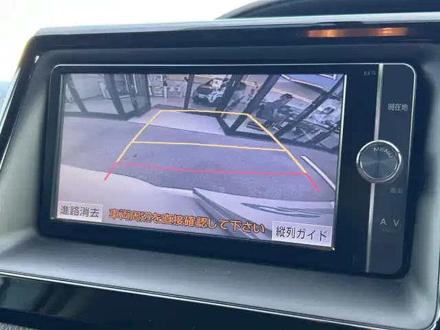 トヨタ ヴォクシー V 愛媛県 2014(平26)年 6.3万km パール ETC/両側パワースライドドア/ディーラーオプションナビ/BT/AM・FM/CD/DVD/ワンセグ/バックカメラ/ドライブレコーダー/純正アルミホイール/純正フロアマット/コーナーセンサー/オートマチックハイビーム/クルーズコントロール/LEDヘッドライト
