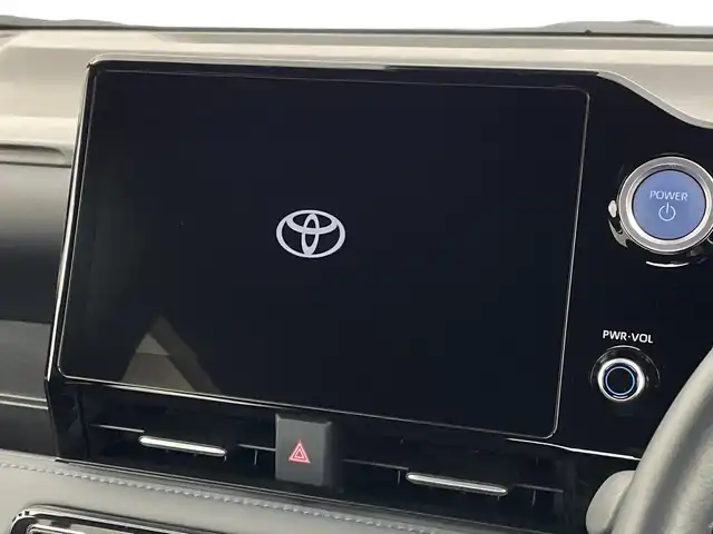 トヨタ ヴォクシー ハイブリッド S－Z 新潟県 2023(令5)年 1.4万km グリッターブラックガラスフレーク 10.5インチ純正メモリナビ/　フルセグTV/Bluetooth/CD/DVD/USB/レーダークルーズコントロール/衝突被害軽減ブレーキ/レーンキープアシスト/前後コーナーセンサー/両側パワースライドドア/ハーフレザーシート/前席シートヒーター/バックモニター/ビルトインETC/横滑り防止装置/LEDヘッドライト/オートマチックハイビーム/オートライト/ユニバーサルステップ/レザーステアリング/ステアリングスイッチ/禁煙車