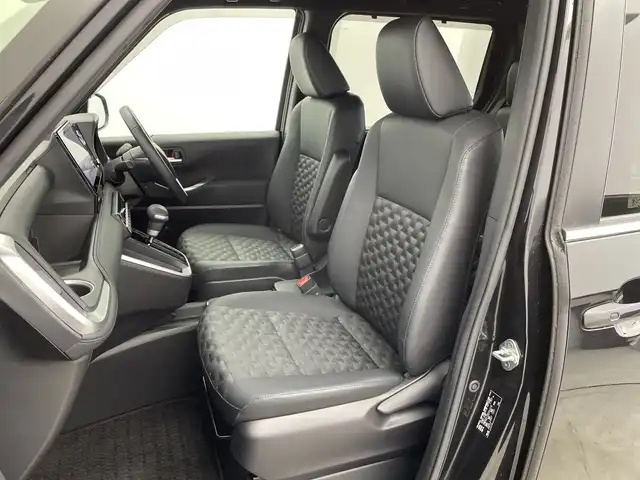 トヨタ ヴォクシー ハイブリッド S－Z 新潟県 2023(令5)年 1.4万km グリッターブラックガラスフレーク 10.5インチ純正メモリナビ/　フルセグTV/Bluetooth/CD/DVD/USB/レーダークルーズコントロール/衝突被害軽減ブレーキ/レーンキープアシスト/前後コーナーセンサー/両側パワースライドドア/ハーフレザーシート/前席シートヒーター/バックモニター/ビルトインETC/横滑り防止装置/LEDヘッドライト/オートマチックハイビーム/オートライト/ユニバーサルステップ/レザーステアリング/ステアリングスイッチ/禁煙車