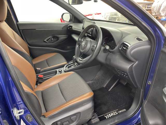 トヨタ ヤリスクロス Z アドベンチャー 道央・札幌 2022(令4)年 2.7万km ダークブルーマイカM ・4WD/寒冷地仕様/・純正ディスプレイ7 ナビ  /・BT/USB(Applecarplay)/・パノラミックビューモニター/・トヨタセーフティセンス/・パワーバックドア/・レーダークルーズコントロール/・ハーフレザーシート/・シートヒーター/パワーシート/・LEDヘッドライト/オートハイビーム/・ダウンヒルアシスト/・ルーフレール/・ETC/・18インチ純正AW