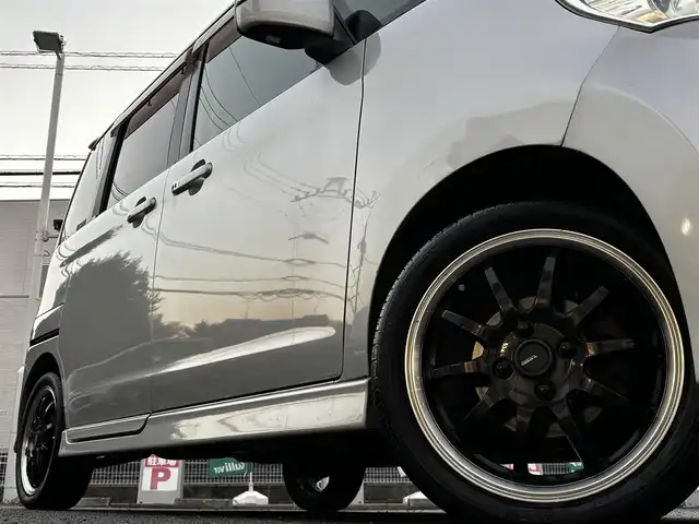 日産 ルークス ハイウェイスター 熊本県 2010(平22)年 7.4万km シルキーシルバーメタリック 社外メモリナビ（AVIC-MR207）/【ワンセグTV/Bluetooth/CD/DVD】/バックカメラ/デジタルインナーミラー/ドライブレコーダー/片側パワースライドドア/プッシュスタート/社外15インチアルミホイール/フォグランプ/スマートキー/オートエアコン/純正フロアマット/ドアバイザー