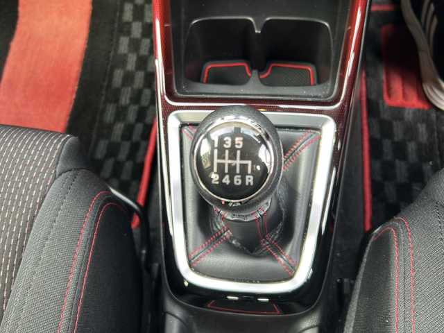 スズキ スイフト スポーツ セーフティPKG 愛知県 2019(平31)年 3万km プレミアムシルバーメタリック ワンオーナー/社外ナビ/フルセグTV・Bluetooth・USB・SD/スマートキー/プッシュスタート/ステアリングスイッチ/アダプティブクルーズコントロール/デュアルセンサーブレーキサポート/車線逸脱警報/運転席シートヒーター/LEDヘッドライト/ETC/純正フロアマット/純正ドアバイザー/保証書/取扱説明書/スペアスマートキー