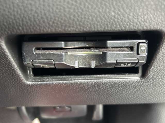 スズキ スイフト スポーツ セーフティPKG 愛知県 2019(平31)年 3万km プレミアムシルバーメタリック ワンオーナー/社外ナビ/フルセグTV・Bluetooth・USB・SD/スマートキー/プッシュスタート/ステアリングスイッチ/アダプティブクルーズコントロール/デュアルセンサーブレーキサポート/車線逸脱警報/運転席シートヒーター/LEDヘッドライト/ETC/純正フロアマット/純正ドアバイザー/保証書/取扱説明書/スペアスマートキー