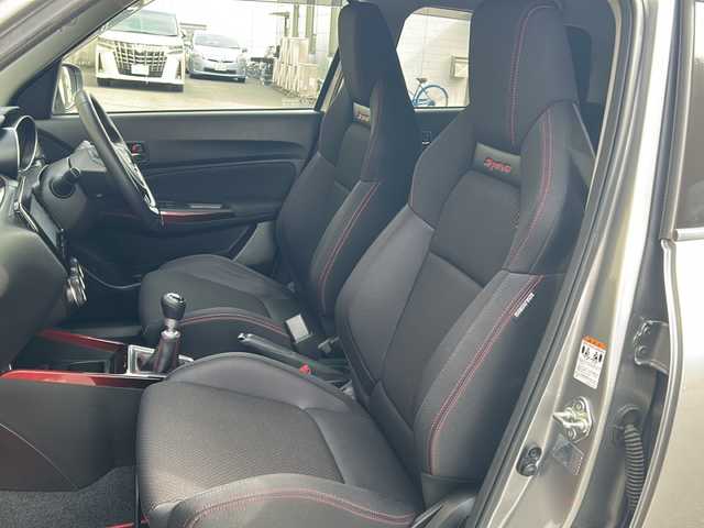 スズキ スイフト スポーツ セーフティPKG 愛知県 2019(平31)年 3万km プレミアムシルバーメタリック ワンオーナー/社外ナビ/フルセグTV・Bluetooth・USB・SD/スマートキー/プッシュスタート/ステアリングスイッチ/アダプティブクルーズコントロール/デュアルセンサーブレーキサポート/車線逸脱警報/運転席シートヒーター/LEDヘッドライト/ETC/純正フロアマット/純正ドアバイザー/保証書/取扱説明書/スペアスマートキー