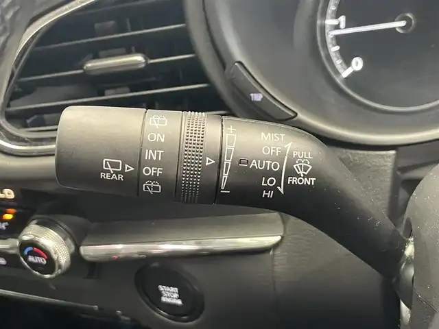 マツダ ＣＸ－３０ XD プロアクティブ 鹿児島県 2020(令2)年 6.6万km スノーフレイクホワイトパールマイカ 禁煙車/純正SDナビ(CD/DVD/Bluetooth/フルセグTV)/バックモニター/i-ACTIVSENSE/・スマートブレーキサポート/・レーンキープアシストシステム/・マツダレーダークルーズコントロール/・交通標識認識システム/・アダプティブLEDヘッドライト/・ブラインドスポットモニター/前後コーナーセンサー/オートライト/オートマチックハイビーム/パワーバックドア/前後ドライブレコーダー/ETC/純正フロアマット/純正アルミホイール/ドアバイザー