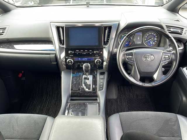 トヨタ ヴェルファイア ハイブリット Z ゴールデンアイズ 青森県 2020(令2)年 6.2万km ホワイトパールクリスタルシャイン ・4WD/・サンルーフ/・純正メーカーOPナビ/・フリップダウンモニター/・フルセグ/CD/DVD/BT/・両側パワースライドドア/・衝突軽減ブレーキ/・レーンキープアシスト/・レーダークルーズコントロール/・盗難防止装置/・前後コーナーセンサー/・ドライブレコーダー/・プッシュスタート/・スマートキー/・純正フロアマット/・オートライト/・オートマチックハイビーム/・LEDヘッドライト/・ハーフレザーシート/・社外18AW/・保証書・取説あり