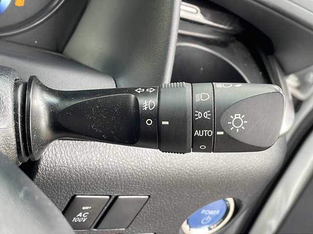 トヨタ ヴェルファイア ハイブリット Z ゴールデンアイズ 青森県 2020(令2)年 6.2万km ホワイトパールクリスタルシャイン ・4WD/・サンルーフ/・純正メーカーOPナビ/・フリップダウンモニター/・フルセグ/CD/DVD/BT/・両側パワースライドドア/・衝突軽減ブレーキ/・レーンキープアシスト/・レーダークルーズコントロール/・盗難防止装置/・前後コーナーセンサー/・ドライブレコーダー/・プッシュスタート/・スマートキー/・純正フロアマット/・オートライト/・オートマチックハイビーム/・LEDヘッドライト/・ハーフレザーシート/・社外18AW/・保証書・取説あり