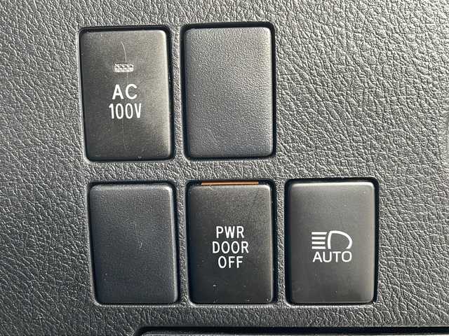 トヨタ ヴェルファイア ハイブリット Z ゴールデンアイズ 青森県 2020(令2)年 6.2万km ホワイトパールクリスタルシャイン ・4WD/・サンルーフ/・純正メーカーOPナビ/・フリップダウンモニター/・フルセグ/CD/DVD/BT/・両側パワースライドドア/・衝突軽減ブレーキ/・レーンキープアシスト/・レーダークルーズコントロール/・盗難防止装置/・前後コーナーセンサー/・ドライブレコーダー/・プッシュスタート/・スマートキー/・純正フロアマット/・オートライト/・オートマチックハイビーム/・LEDヘッドライト/・ハーフレザーシート/・社外18AW/・保証書・取説あり