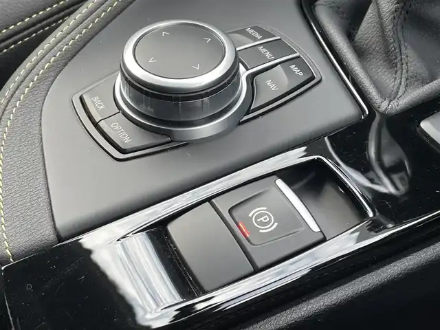 ＢＭＷ ＢＭＷ Ｘ２ xDrive 20d MスポーツX 群馬県 2021(令3)年 5.7万km アルピンホワイトⅢ インテリジェントセーフティ/・衝突警告・被害軽減ブレーキ/・歩行者検知/・車線逸脱警告・変更警告/・アクティブ・セーフティ機能/純正メーカーナビゲーション/（BT/USB/ラジオ）/バックカメラ/純正前後ドライブレコーダー/ハーフレザーシート/前席パワーシート（D席メモリあり）/前席シートヒーター/レーダークルーズコントロール/パドルシフト/ETC/クリアランスソナー/LEDヘッドライト/ステアリングスイッチ/アイドリングストップ/パワーバックドア/電格ミラー/純正フロアマット/純正19インチアルミホイール/純正スタッドレスタイヤ積み込み