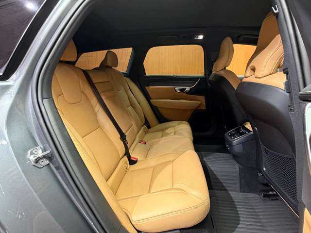 ボルボ Ｖ９０ クロスカントリー D4 AWD サマム 千葉県 2019(平31)年 6.6万km オスミウムグレーM パノラマＳＲ　/ｈ／ｋサウンド　/純正ナビ　/３６０°カメラ　/ＡＣＣ　/ＨＵＤ　/キャメルレザー　/シートヒーター　/ベンチレーター　/パワーシート　/ＬＥＤヘッドライト　/ハイビームアシスト　/ＢＬＩＳ　/自動駐車　/ＥＴＣ