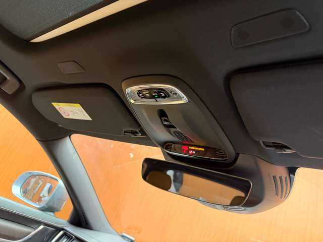 ボルボ Ｖ９０ クロスカントリー D4 AWD サマム 千葉県 2019(平31)年 6.6万km オスミウムグレーM パノラマＳＲ　/ｈ／ｋサウンド　/純正ナビ　/３６０°カメラ　/ＡＣＣ　/ＨＵＤ　/キャメルレザー　/シートヒーター　/ベンチレーター　/パワーシート　/ＬＥＤヘッドライト　/ハイビームアシスト　/ＢＬＩＳ　/自動駐車　/ＥＴＣ