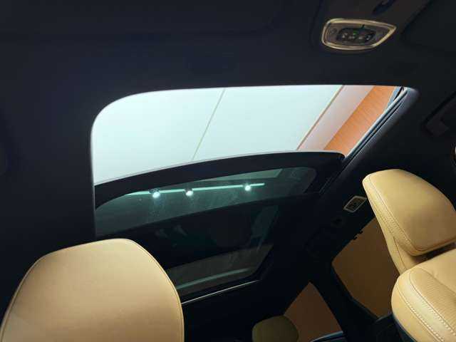 ボルボ Ｖ９０ クロスカントリー D4 AWD サマム 千葉県 2019(平31)年 6.6万km オスミウムグレーM パノラマＳＲ　/ｈ／ｋサウンド　/純正ナビ　/３６０°カメラ　/ＡＣＣ　/ＨＵＤ　/キャメルレザー　/シートヒーター　/ベンチレーター　/パワーシート　/ＬＥＤヘッドライト　/ハイビームアシスト　/ＢＬＩＳ　/自動駐車　/ＥＴＣ