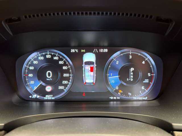 ボルボ Ｖ９０ クロスカントリー D4 AWD サマム 千葉県 2019(平31)年 6.6万km オスミウムグレーM パノラマＳＲ　/ｈ／ｋサウンド　/純正ナビ　/３６０°カメラ　/ＡＣＣ　/ＨＵＤ　/キャメルレザー　/シートヒーター　/ベンチレーター　/パワーシート　/ＬＥＤヘッドライト　/ハイビームアシスト　/ＢＬＩＳ　/自動駐車　/ＥＴＣ