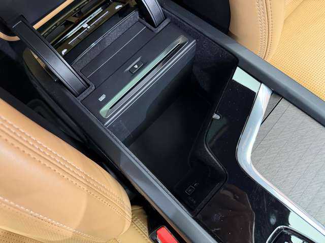 ボルボ Ｖ９０ クロスカントリー D4 AWD サマム 千葉県 2019(平31)年 6.6万km オスミウムグレーM パノラマＳＲ　/ｈ／ｋサウンド　/純正ナビ　/３６０°カメラ　/ＡＣＣ　/ＨＵＤ　/キャメルレザー　/シートヒーター　/ベンチレーター　/パワーシート　/ＬＥＤヘッドライト　/ハイビームアシスト　/ＢＬＩＳ　/自動駐車　/ＥＴＣ