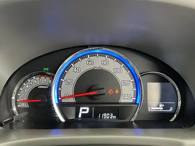 スズキ エブリィ ワゴン PZターボ スペシャル ハイルーフ 千葉県 2025(令7)年 1.2万km パールホワイト  デュアルカメラブレーキサポート/・誤発進抑制機能（後方含む）/・車線逸脱警報機能/・ふらつき警報機能/・先行車発進お知らせ機能/・後退時ブレーキサポート/・ヒルホールドコントロール/・ハイビームアシスト/・パーキングセンサー（リア）/ 純正7インチディスプレイオーディオ/・AM/FMラジオ/・スマートフォン連携機能/（Apple CarPlay / Android Auto）/・バックカメラ/・USB外部接続ソケット（タイプA）/・ハンズフリーマイク/・GPSアンテナ/両側パワースライドドア/左側オートステップ/LEDヘッドライト/フォグランプ/スマートキー/純正ラバーマット