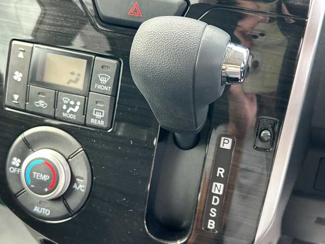 ダイハツ タント X VS SAⅢ 沖縄県 2019(平31)年 0.9万km ライトローズマイカメタリックⅡ 純正ナビ/CD/DVD/BT/フルセグＴＶ/アラウンドビューモニター/バックカメラ/両側パワースライドドア/ＬＥＤオートライト/シートヒーター/純正１４インチアルミホイール/ドライブレコーダー/後方コーナーセンサー/アイドリングストップ/オートマチックハイビーム/横滑り防止装置/衝突被害軽減システム/リアロールサンシェード/電格ミラー/ワンオーナー