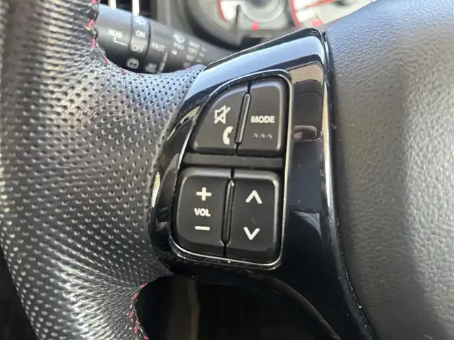 スズキ アルト ワークス 愛知県 2021(令3)年 3万km ブルーイッシュブラックパール3 社外ナビ（AVIC-RW711）　４ＷＤ　５ＭＴ　ワンオーナー　社外ナビ　フルセグＴＶ　ＤＶＤ再生　Ｂｌｕｅｔｏｏｔｈ接続　ＥＴＣ　ＨＩＤオートライト　フォグランプ　スマートキー　プッシュスタート　夏タイヤＡＷセット積み込み