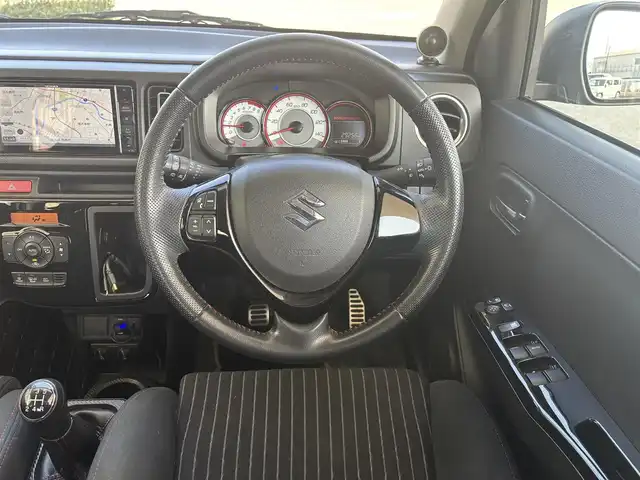 スズキ アルト ワークス 愛知県 2021(令3)年 3万km ブルーイッシュブラックパール3 社外ナビ（AVIC-RW711）　４ＷＤ　５ＭＴ　ワンオーナー　社外ナビ　フルセグＴＶ　ＤＶＤ再生　Ｂｌｕｅｔｏｏｔｈ接続　ＥＴＣ　ＨＩＤオートライト　フォグランプ　スマートキー　プッシュスタート　夏タイヤＡＷセット積み込み