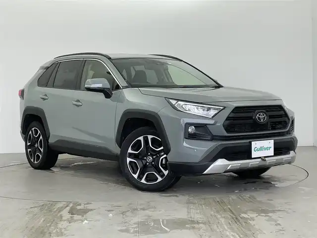 トヨタ ＲＡＶ４ アドベンチャー 富山県 2020(令2)年 4.1万km アーバンカーキ 純正9インチナビ（AM/FM/DVD/BT/フルセグ）/バックカメラ/ドライブレコーダー/ETC/デジタルインナーミラー/ブラインドスポットモニター/衝突被害軽減システム/レーダークルーズコントロール/レーンキープアシスト/コーナーセンサー/横滑り防止装置/レザーシート/オートLEDライト/オートマチックハイビーム/ステアリングスイッチ/純正アルミホイール/純正フロアマット/スマートキー