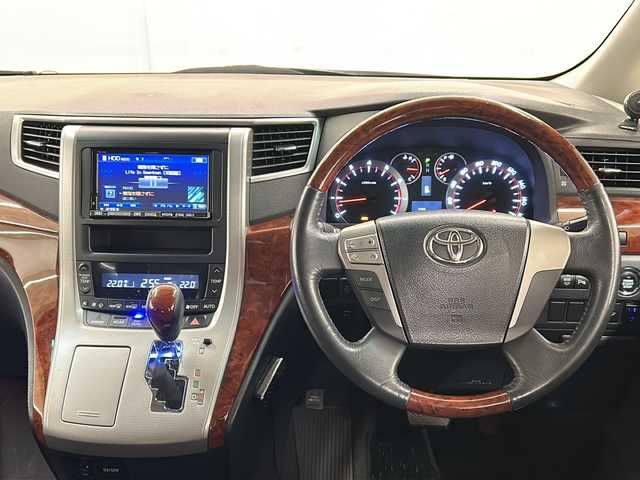 トヨタ ヴェルファイア 2．4Z プラチナセレクションⅡ 道央・札幌 2010(平22)年 18.7万km ブラック /寒冷地仕様//4WD//WAC//両側パワースライドドア//パワーバックドア//バックカメラ//社外ナビ（ＡＭ／ＦＭ／ＣＤ／ＤＶＤ）フルセグ//フリップダウンモニター//ドアバイザー//プッシュスタート//ＨＩＤヘッドライト//スマートキー//社外AW夏タイヤ付//オットマン//カーテンエアバッグ