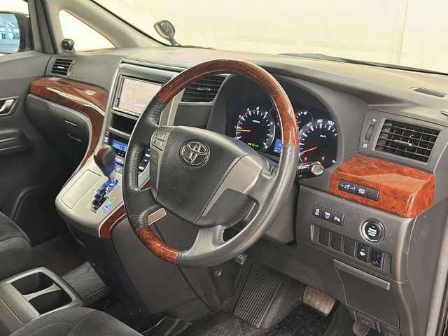 トヨタ ヴェルファイア 2．4Z プラチナセレクションⅡ 道央・札幌 2010(平22)年 18.7万km ブラック /寒冷地仕様//4WD//WAC//両側パワースライドドア//パワーバックドア//バックカメラ//社外ナビ（ＡＭ／ＦＭ／ＣＤ／ＤＶＤ）フルセグ//フリップダウンモニター//ドアバイザー//プッシュスタート//ＨＩＤヘッドライト//スマートキー//社外AW夏タイヤ付//オットマン//カーテンエアバッグ