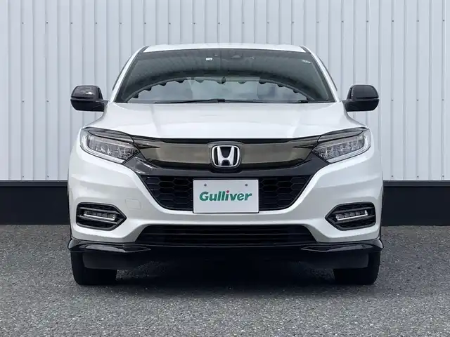 ホンダ ヴェゼル ハイブリッド RS ホンダセンシング 千葉県 2020(令2)年 3.4万km プラチナホワイトパール 純正8インチメモリナビ/(フルセグTV/BT/CD/DVD/FM/AM/HDMI)/バックカメラ/ドライブレコーダー/衝突被害軽減システム/車線逸脱警報/クルーズコントロール/ハーフレザーシート/横滑り防止装置/ETC/アイドリングストップ/LEDヘッドライト/フォグランプ/オートライト/ウィンカーミラー/電動格納ミラー/純正18インチAW/シートヒーター/シートリフター/プッシュスタート/スマートキー/フロアマット/ドアバイザー/スペアキー/取扱説明書