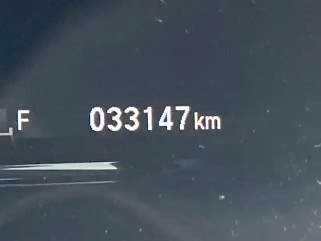 ホンダ ヴェゼル ハイブリッド RS ホンダセンシング 千葉県 2020(令2)年 3.4万km プラチナホワイトパール 純正8インチメモリナビ/(フルセグTV/BT/CD/DVD/FM/AM/HDMI)/バックカメラ/ドライブレコーダー/衝突被害軽減システム/車線逸脱警報/クルーズコントロール/ハーフレザーシート/横滑り防止装置/ETC/アイドリングストップ/LEDヘッドライト/フォグランプ/オートライト/ウィンカーミラー/電動格納ミラー/純正18インチAW/シートヒーター/シートリフター/プッシュスタート/スマートキー/フロアマット/ドアバイザー/スペアキー/取扱説明書