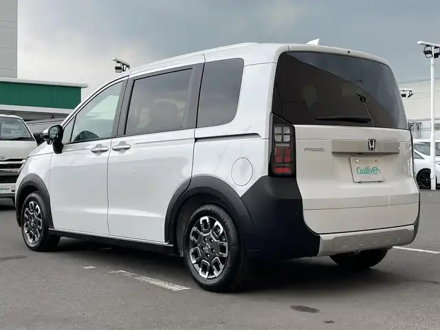 ホンダ フリード クロスター 東京都 2025(令7)年 0.1万km未満 プラチナホワイトパール 登録済未使用車/純正ナビ/バックモニター/衝突軽減/ブラインドスポット/路外逸脱抑制機能/パーキングセンサー/アダプティブクルーズコントロール/両側パワースライドドア/シートヒーター/スマートキー