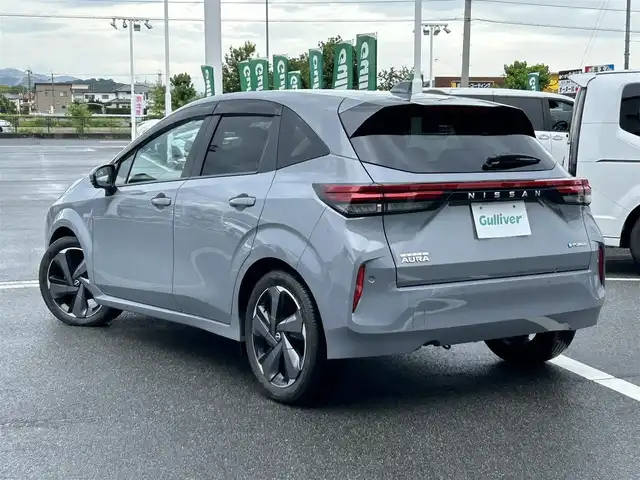 日産 オーラ G レザーエディション 奈良県 2021(令3)年 1.3万km ガンＭ 純正ナビ　/フルセグＴＶ　/BT/CD/DVD/USB/SD/iPod/アラウンドビューモニター　/ＬＥＤヘッドライト/オートライト　/オートマチックハイビーム　/前後コーナーセンサー　/衝突被害軽減システム　/デジタルインナーミラー　/ステアリングスイッチ　/スマートキー/AAC/純正17インチアルミホイール/純正フロアマット