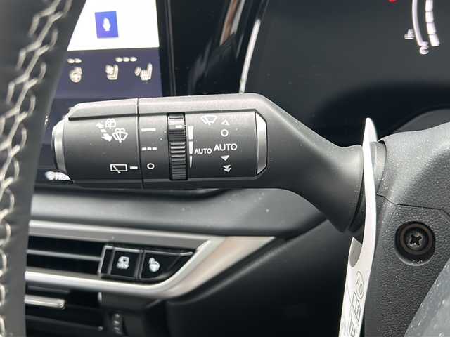 レクサス ＲＸ 350 Fスポーツ 京都府 2024(令6)年 0.5万km ホワイトノーヴァガラスフレーク ワンオーナー/純正ナビ/　・フルセグTV/BT/AM/FM/バックカメラ/アラウンドビュー/前後ドラレコ/サンルーフ/ルーフレール/Fスポーツ/デジタルインナーミラー/ビルトインETC2.0 /置くだけ充電/レーダー/レーダークルーズコントロール/プリクラッシュセーフティ/Advanced Drive/Advanced park/ロードサインアシスト/フロントトラフィックアラート/リアクロスアラート/レーンディパーチャーアラート/レーンチェンジアシスト/プロアクティブドライビングアシスト/ブラインドスポットモニター/安心降車アシスト/後方車両接近告知/パーキングサポートブレーキ/周辺車両接近時サポート/クリアランスソナー/電動リクライニングシート/シートヒーター/エアシート/パワーシート/ステアリングヒーター/ステアリングスイッチ/パワーバックドア/電動パーキングブレーキ/横滑り防止装置/オールオートパワーウィンドウ/電格ウィンカーミラー/オートライト/オートハイビーム/パドルシフト/プッシュスタート/保証書＆取説/スマートスペアキー×１