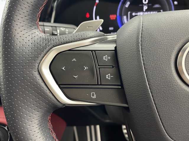 レクサス ＮＸ 350h Fスポーツ 兵庫県 2023(令5)年 5.7万km ホワイトノーヴァガラスフレーク ・ワンオーナー/・14インチディスプレイナビオーディオ/・Bluetooth&BT&USB&Miracast/・パノラミックビューモニター/・ビルドインETC2.0/・前後ドライブレコーダー/・前後コーナーセンサー/・サンルーフ/・革巻きステアリング/・ステアリングスイッチ/・パドルシフト/・レーダークルーズコントロール/・レザーシート/・パワーシート（D席＋N席）/・メモリシート（D席）/・シートヒーター（D席＋N席）/・エアシート（D席＋N席）/・純正フロアマット/・純正20インチアルミホイール/・LEXUSsafety＋/・W＋サイドエアバッグ/・カーテンエアバッグ/・電動パーキングブレーキ/・オートブレーキホールド/・デジタルインナーミラー/・ブラインドスポットモニター/・TVキャンセラー