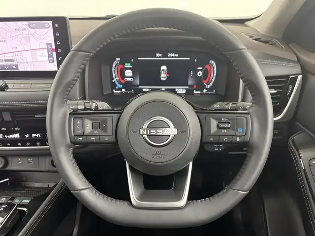 日産 エクストレイル G e－4ORCE 埼玉県 2024(令6)年 0.2万km ブリリアントホワイトパール 純正ナビ（Bluetooth/AM/FM）/フルセグTV/プロパイロット/エマージェンシーブレーキ/アラウンドビューモニター/車線逸脱防止機能/踏み間違え防止機能/横滑り防止装置/レーンキープアシスト/盗難防止装置/オートライト/LEDヘッドライト/コーナーセンサー/ワイアレス充電/ステアリングヒーター/デジタルインナーミラー/全席シートヒーター/ドライブレコーダー/ETC2.0/スマートキー