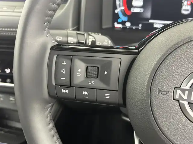 日産 エクストレイル G e－4ORCE 埼玉県 2024(令6)年 0.2万km ブリリアントホワイトパール 純正ナビ（Bluetooth/AM/FM）/フルセグTV/プロパイロット/エマージェンシーブレーキ/アラウンドビューモニター/車線逸脱防止機能/踏み間違え防止機能/横滑り防止装置/レーンキープアシスト/盗難防止装置/オートライト/LEDヘッドライト/コーナーセンサー/ワイアレス充電/ステアリングヒーター/デジタルインナーミラー/全席シートヒーター/ドライブレコーダー/ETC2.0/スマートキー