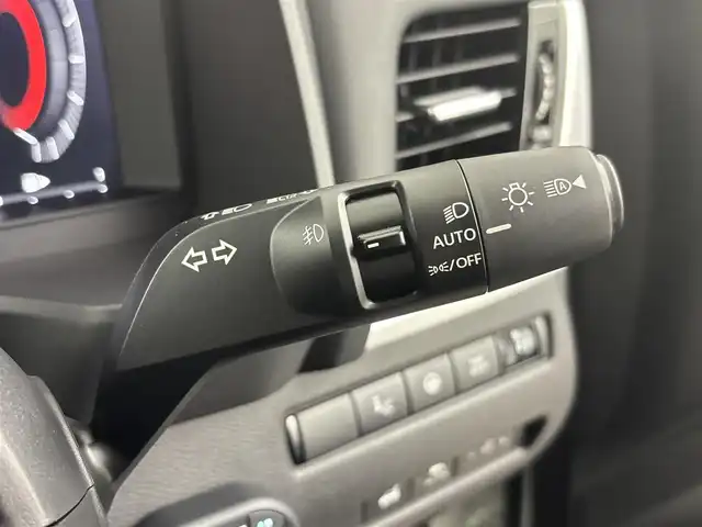 日産 エクストレイル G e－4ORCE 埼玉県 2024(令6)年 0.2万km ブリリアントホワイトパール 純正ナビ（Bluetooth/AM/FM）/フルセグTV/プロパイロット/エマージェンシーブレーキ/アラウンドビューモニター/車線逸脱防止機能/踏み間違え防止機能/横滑り防止装置/レーンキープアシスト/盗難防止装置/オートライト/LEDヘッドライト/コーナーセンサー/ワイアレス充電/ステアリングヒーター/デジタルインナーミラー/全席シートヒーター/ドライブレコーダー/ETC2.0/スマートキー