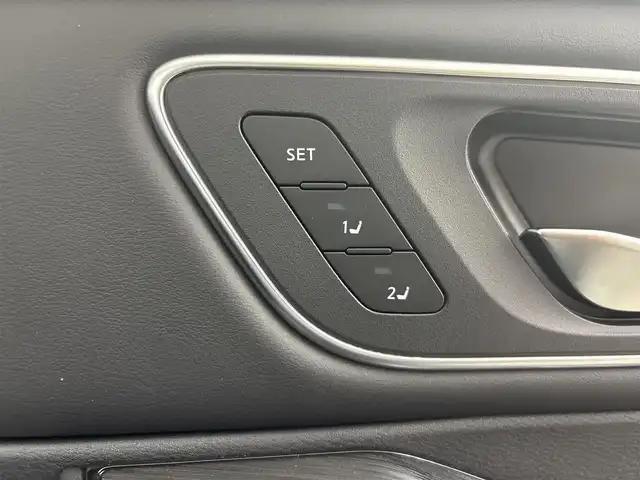 日産 エクストレイル G e－4ORCE 埼玉県 2024(令6)年 0.2万km ブリリアントホワイトパール 純正ナビ（Bluetooth/AM/FM）/フルセグTV/プロパイロット/エマージェンシーブレーキ/アラウンドビューモニター/車線逸脱防止機能/踏み間違え防止機能/横滑り防止装置/レーンキープアシスト/盗難防止装置/オートライト/LEDヘッドライト/コーナーセンサー/ワイアレス充電/ステアリングヒーター/デジタルインナーミラー/全席シートヒーター/ドライブレコーダー/ETC2.0/スマートキー