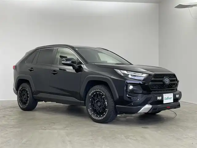 トヨタ ＲＡＶ４ ハイブリッド アドベンチャー 埼玉県 2024(令6)年 1.3万km アティチュードブラックマイカ ＴＲＤエアロ　純正ディスプレイオーディオ　パノラミックビューモニター　ＢＳＭ　ビルトインＥＴＣ２．０　セーフティセンス　レーダークルーズ　ステアリングヒーター　デジタルインナーミラー　ＡＣ１００Ｖ