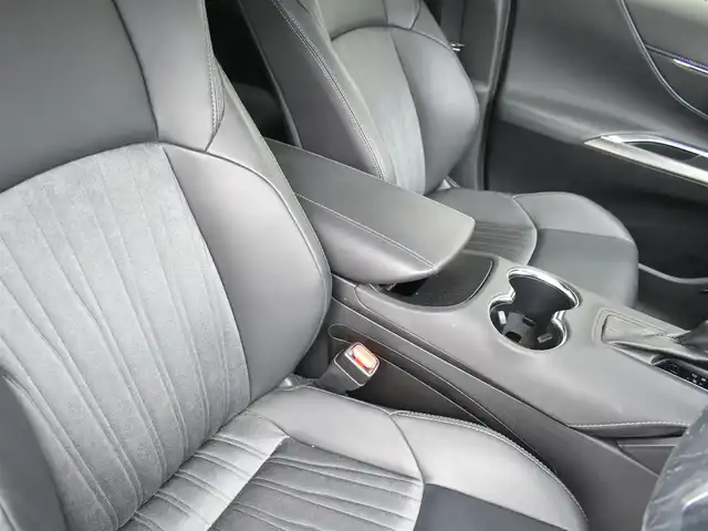 トヨタ ハリアー Z 神奈川県 2020(令2)年 1.9万km ホワイトパールクリスタルシャイン ワンオーナー/純正メモリナビ/フルセグテレビ/バックカメラ/デジタルインナーミラー/アダプティブクルーズ/プッシュスタート/パワーバックドア/ETC2.0/LEDヘッドライト/保証書/取説/ナビ説/記録(R.3.4)