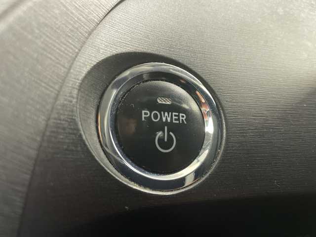 トヨタ プリウス S 道央・札幌 2011(平23)年 13.9万km ブラック ・寒冷地仕様/・アルパイン8インチ　ナビ  /・CD/DVD/フルセグ/・バックカメラ/・社外前方ドライブレコーダー/・オートライト/・ETC/・ワイパーデアイサー/・電動格納ミラー/ウィンカーミラー/・ヘッドライトレベライザー/・ドアバイザー/・ステアリングスイッチ/・夏タイヤ社外AW積込/・フォグランプ