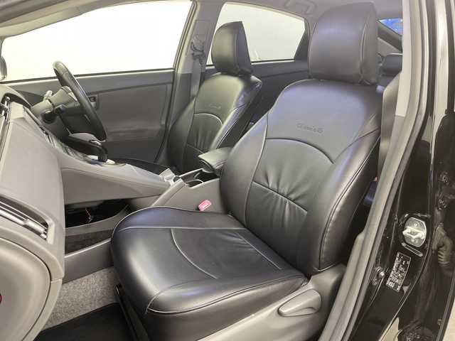 トヨタ プリウス S 道央・札幌 2011(平23)年 13.9万km ブラック ・寒冷地仕様/・アルパイン8インチ　ナビ  /・CD/DVD/フルセグ/・バックカメラ/・社外前方ドライブレコーダー/・オートライト/・ETC/・ワイパーデアイサー/・電動格納ミラー/ウィンカーミラー/・ヘッドライトレベライザー/・ドアバイザー/・ステアリングスイッチ/・夏タイヤ社外AW積込/・フォグランプ