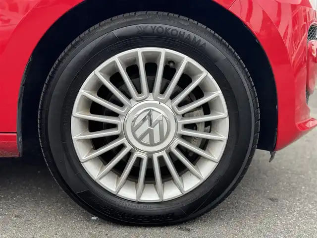 フォルクスワーゲン アップ！ ムーブアップ！ 三重県 2013(平25)年 4万km トルネードレッド パナソニックポータブルナビ/バックカメラ/ETC/ドライブレコーダー前後/純正15インチアルミホイール/純正オーディオ/純正フロアマット/シートリフター /キーレスキー