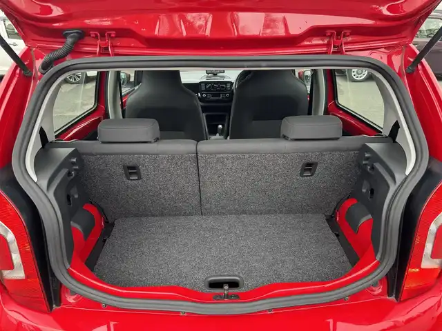 フォルクスワーゲン アップ！ ムーブアップ！ 三重県 2013(平25)年 4万km トルネードレッド パナソニックポータブルナビ/バックカメラ/ETC/ドライブレコーダー前後/純正15インチアルミホイール/純正オーディオ/純正フロアマット/シートリフター /キーレスキー