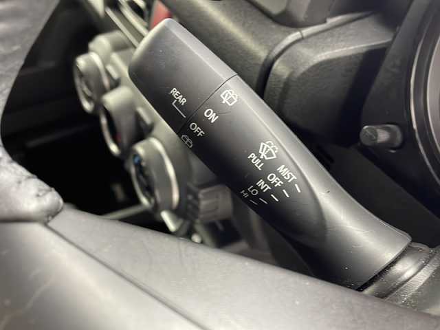 スズキ ジムニー XC 大阪府 2025(令7)年 1.1万km ジャングルグリーン ワンオーナー/社外ディスプレイオーディオ(carrozzeria/DMH-SF900)/【Bluetooth/AppleCarPlay/AndroidAuto/HDMI】/carrozzeriaデジタルインナーミラー/ヘッドライトウォッシャー/ヒーテッドミラー/マッドフラップ/スペアタイヤカバー(ハードタイプ)/デュアルセンサーブレーキサポート/前方衝突警報機能/前方衝突被害軽減ブレーキアシスト機能/自動ブレーキ機能/ヒルホールドコントロール/ヒルディセントコントロール/ハイビームアシスト/後コーナーセンサー/前席シートヒーター/LEDヘッドライト/純正16インチアルミホイール/保証書/取扱説明書/点検記録簿/スマートキー/スペアキー1本