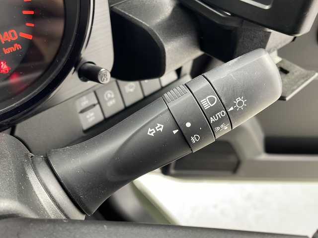 スズキ ジムニー XC 大阪府 2025(令7)年 1.1万km ジャングルグリーン ワンオーナー/社外ディスプレイオーディオ(carrozzeria/DMH-SF900)/【Bluetooth/AppleCarPlay/AndroidAuto/HDMI】/carrozzeriaデジタルインナーミラー/ヘッドライトウォッシャー/ヒーテッドミラー/マッドフラップ/スペアタイヤカバー(ハードタイプ)/デュアルセンサーブレーキサポート/前方衝突警報機能/前方衝突被害軽減ブレーキアシスト機能/自動ブレーキ機能/ヒルホールドコントロール/ヒルディセントコントロール/ハイビームアシスト/後コーナーセンサー/前席シートヒーター/LEDヘッドライト/純正16インチアルミホイール/保証書/取扱説明書/点検記録簿/スマートキー/スペアキー1本